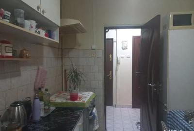 Apartament cu 3 camere semidecomandat în Central - 2