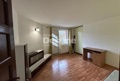 Casă cu 7 camere cu Teren 2760 Mp în Central - 13
