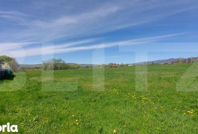 Teren de 7000 mp, în Ghidfalău
