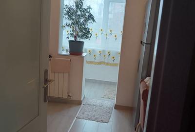 Apartament cu 3 camere decomandat în Poarta 6 - 3