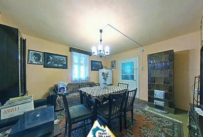 Casa traditionala cu 4 camere, in Cuvin - 12
