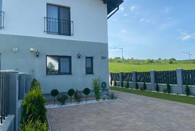 Casă duplex cu 3 camere în Livezeni - 15