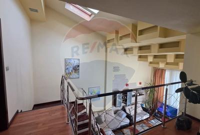 Casă cu 7 camere cu Teren 1371 Mp în Nord-Est - 12