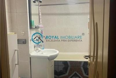 Royal Imobiliare - Vanzare Apartament zona 9 Mai - 10
