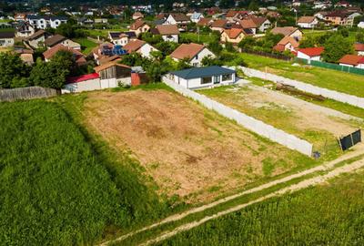 Teren de 1174 mp, în Racovița - 10