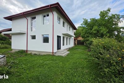 Casă cu 6 camere cu Teren 700 Mp în Breaza - 1