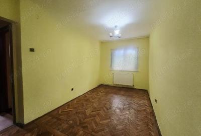Apartament cu 3 camere decomandat în Școlilor - 5