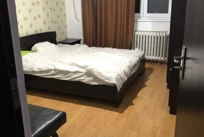 Apartament cu 3 camere semidecomandat, mobilat în Gorjului