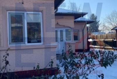 Casă individuală cu 4 camere cu Canalizare în Brănești