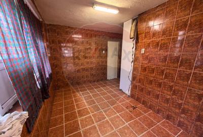 Spa?iu comercial cu trafic pietonal De Inchiriat - 2