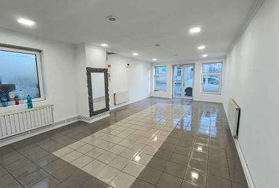 Spațiu comercial, de 70 mp, în Central - 1