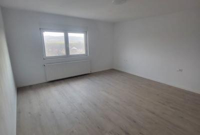 Casă cu 5 camere cu Teren 936 Mp în Central - 6