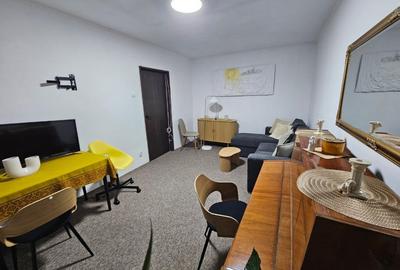 Apartament cu 3 camere decomandat în Piața Centrală - 3