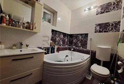 Apartament cu 3 camere decomandat în Iorga - 10