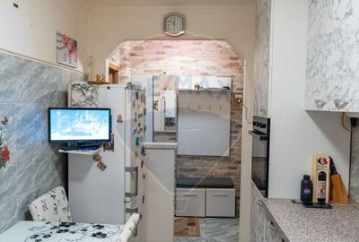 Apartament cu 2 camere semidecomandat, mobilat în Central - 9