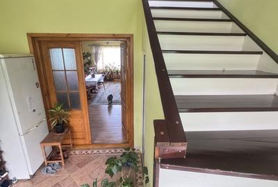 Casă individuală cu 6 camere cu Canalizare în Km 5 - 4