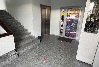 Birou, de 240 mp, în Baza 3 - 2