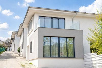 Casă cu 4 camere cu Teren 330 Mp în Podu Roș - 9