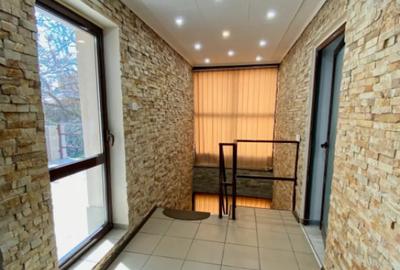 Casă cu 7 camere cu Canalizare în Pache Protopopescu - 14