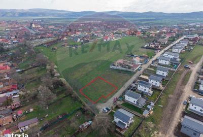 Teren de 814 mp, în Dârste - 2
