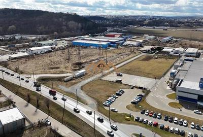 Se inchiriatza | Teren | Zona cu trafic | 1500mp - 6