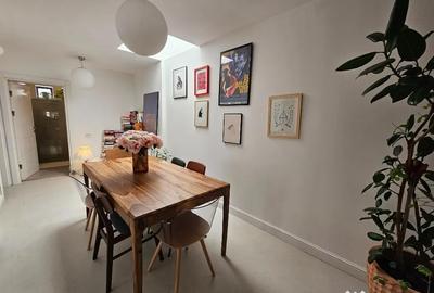 Apartament cu 3 camere semidecomandat în Victoriei