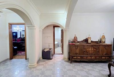 Apartament cu 4 camere, mobilat în Colentina