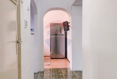 Apartament cu 3 camere de vanzare in zona Central - 11
