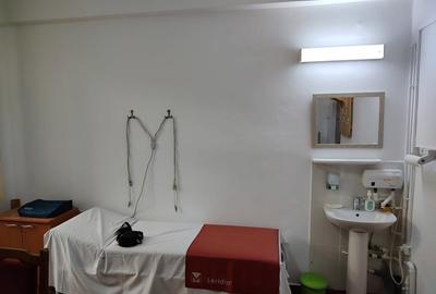 Spațiu comercial, de 15 mp, în Central - 3