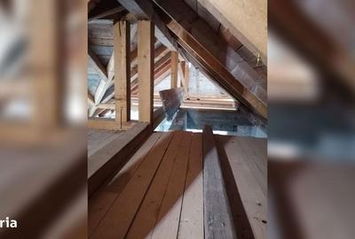 Casă cu 6 camere cu Canalizare în Central - 17