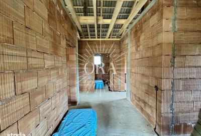 Casă cu 4 camere în Central