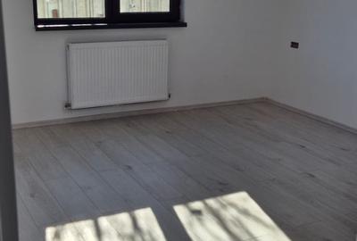 Vindem Casa in Lumina - 5