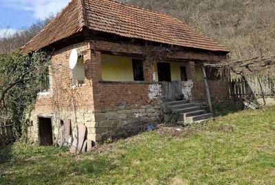 Casă cu 4 camere cu Teren 4 Mp în Stâncești - 1