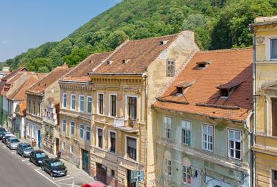 Apartament cu 6 camere nedecomandat, mobilat în Centrul Istoric