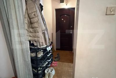 Apartament cu 2 camere semidecomandat în Micro 9