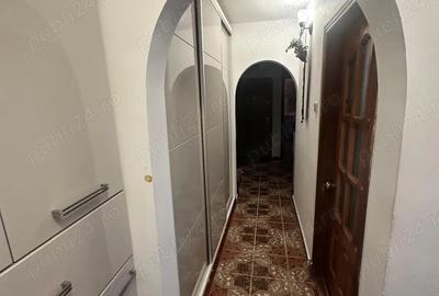 Vand apartament mobilat ?i utilat - 3