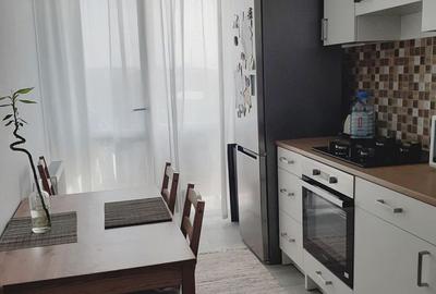 Apartament cu 2 camere decomandat în Roșu