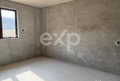 Casă cu 3 camere cu Teren 1446 Mp în Buhoci - 1