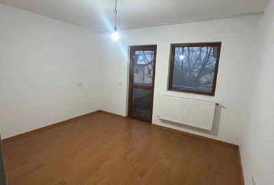 Casă cu 5 camere în Valea Adâncă - 3