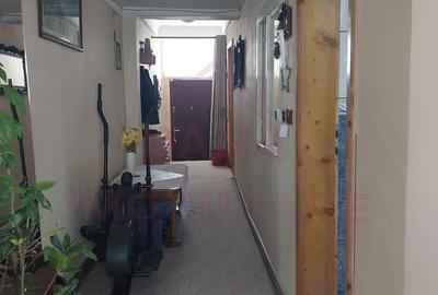 Duplex cu 4 camere cu Canalizare în Central - 8