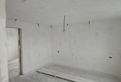 Casă cu 5 camere în Săveni - 1