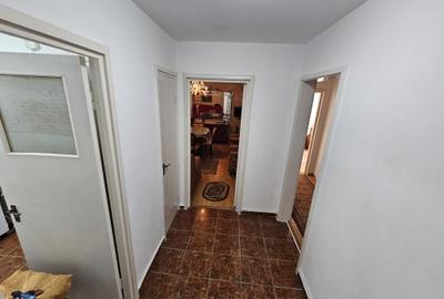 Apartament 3 camere renovat – mobilat & utilat – Sector 3 - 4