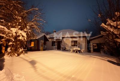 Casă individuală cu 4 camere cu Canalizare în Central - 1