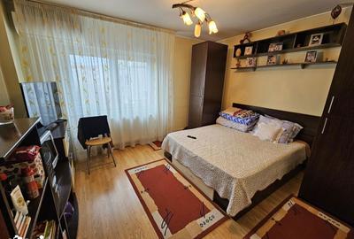 Apartament cu 3 camere decomandat în 13 Septembrie - 6