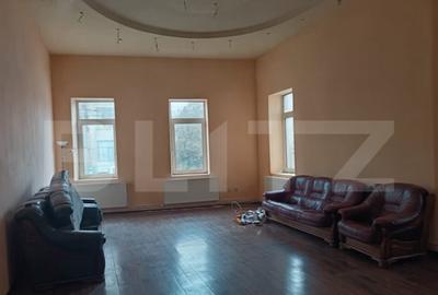 Casa cu 4 camere, 191 mp, zona Centrala, 0% Comision - 2