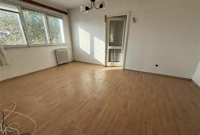 Aleea Parcului, 3 camere, etaj 3- de renovat! - 2