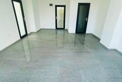 Spațiu comercial, de 30 mp, în Central - 4