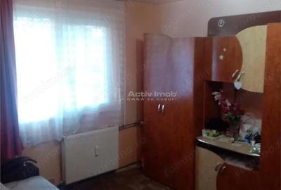 Apartament cu 2 camere semidecomandat în Aurel Vlaicu
