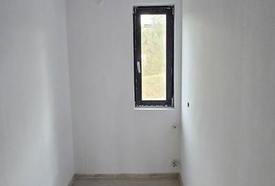 Casă cu 5 camere cu Teren 1000 Mp în Mihai Eminescu - 4