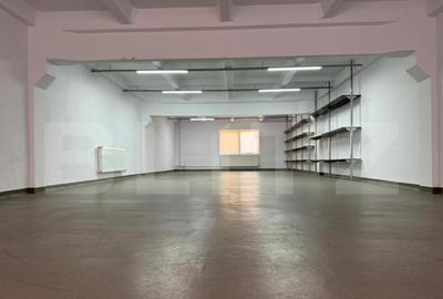 Hala pe parter cu birouri, 676 mp, acces tir, parcare, Bari - 24